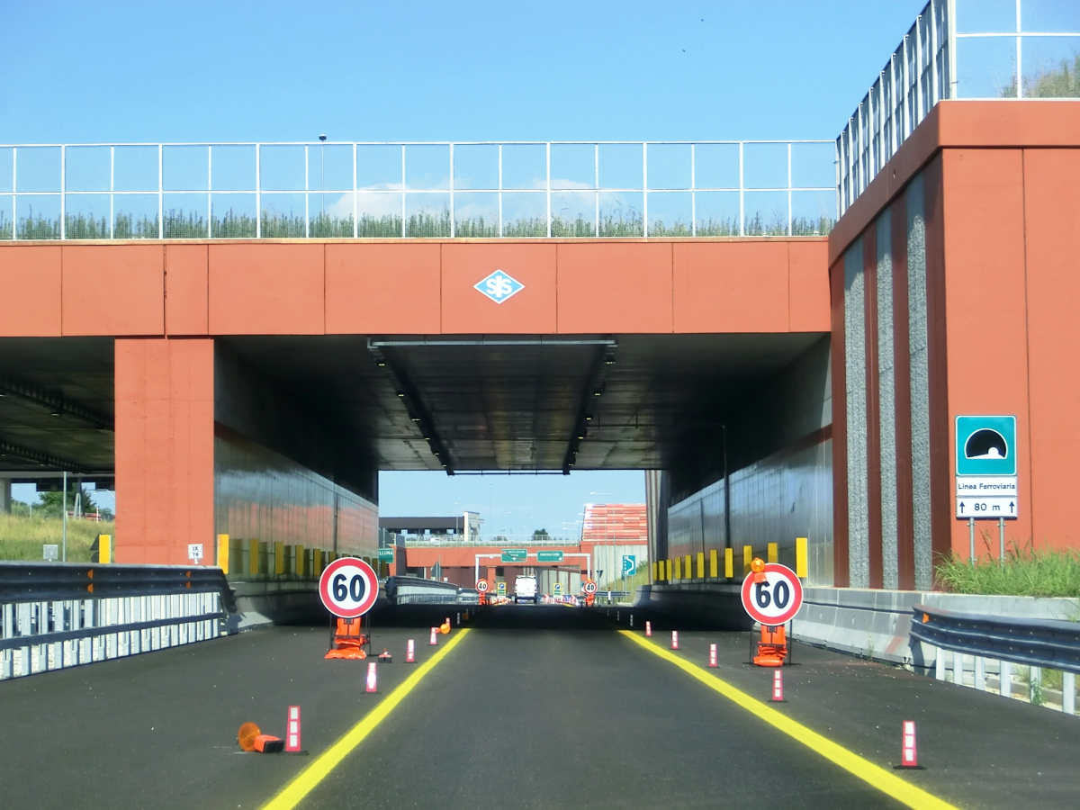 FS Treviso-Calalzo Tunnel western portals 
