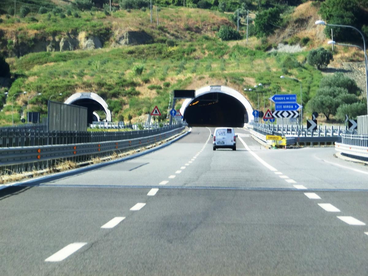 Baldaia II Tunnel northern portals 