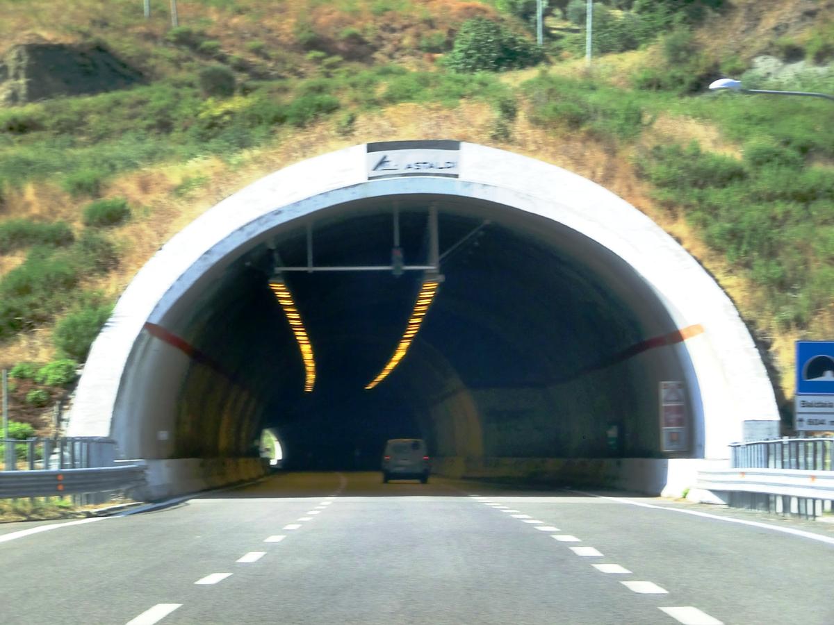 Baldaia II Tunnel northern portal 