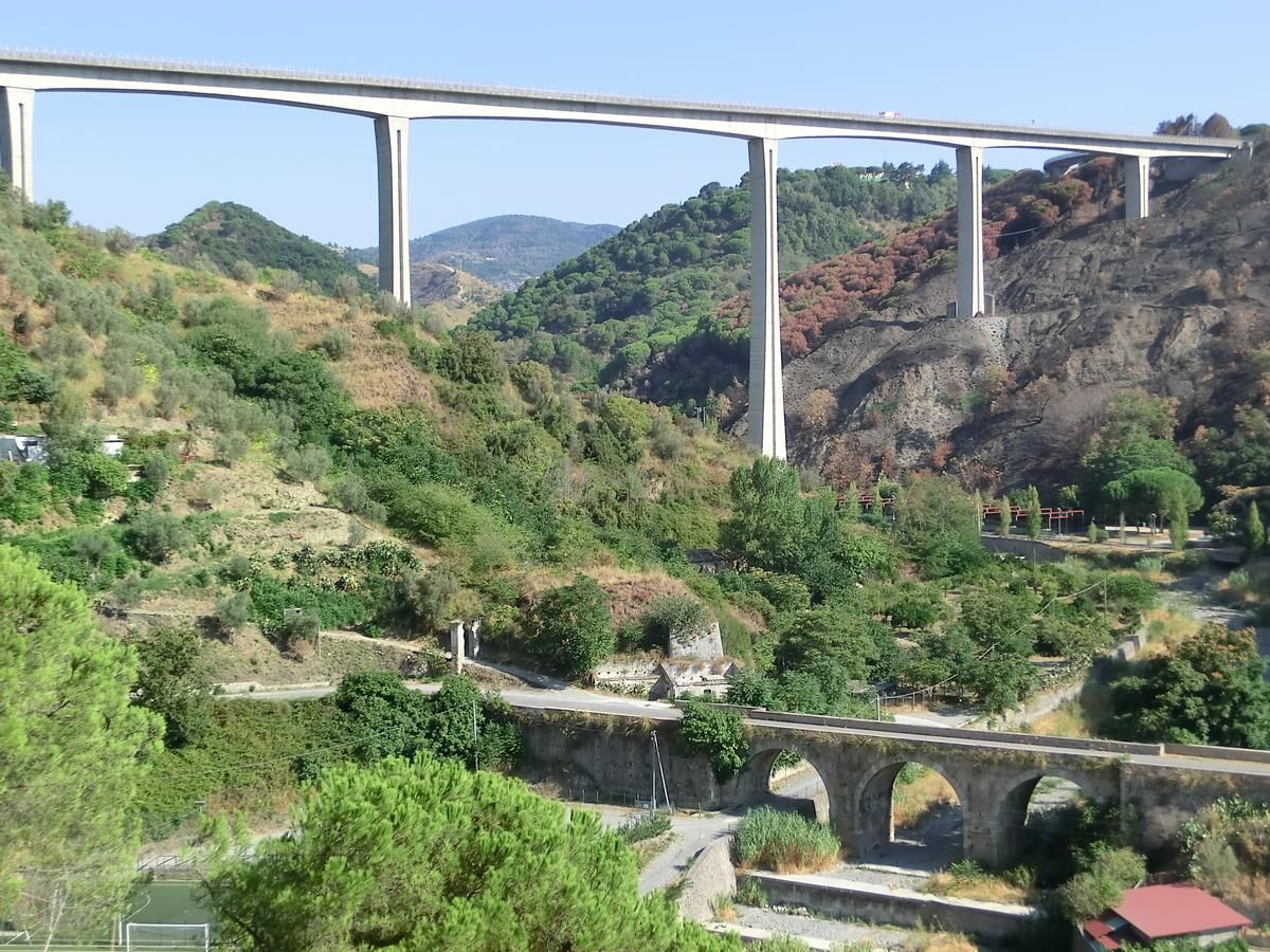Talbrücke Fiumarella 