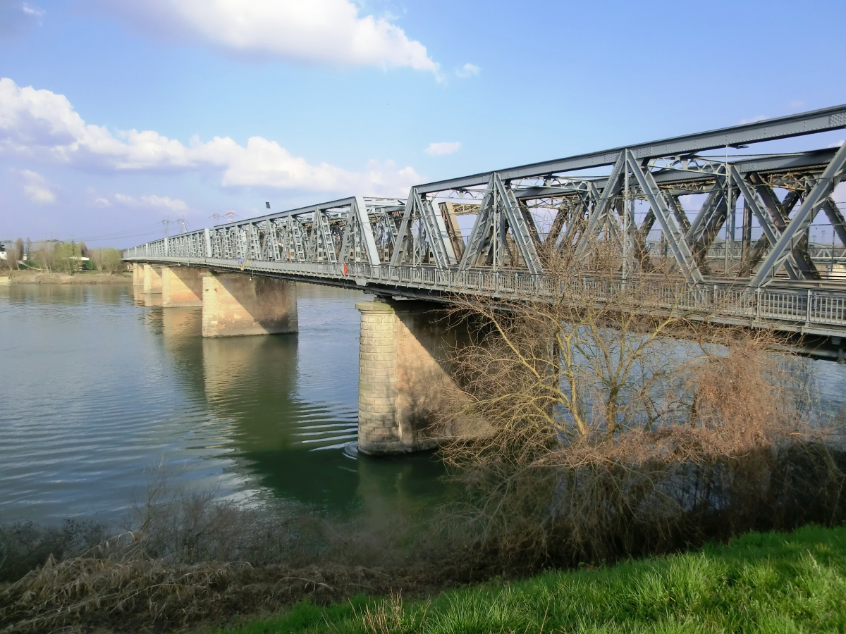 Ostiglia-Revere Po Bridge 
