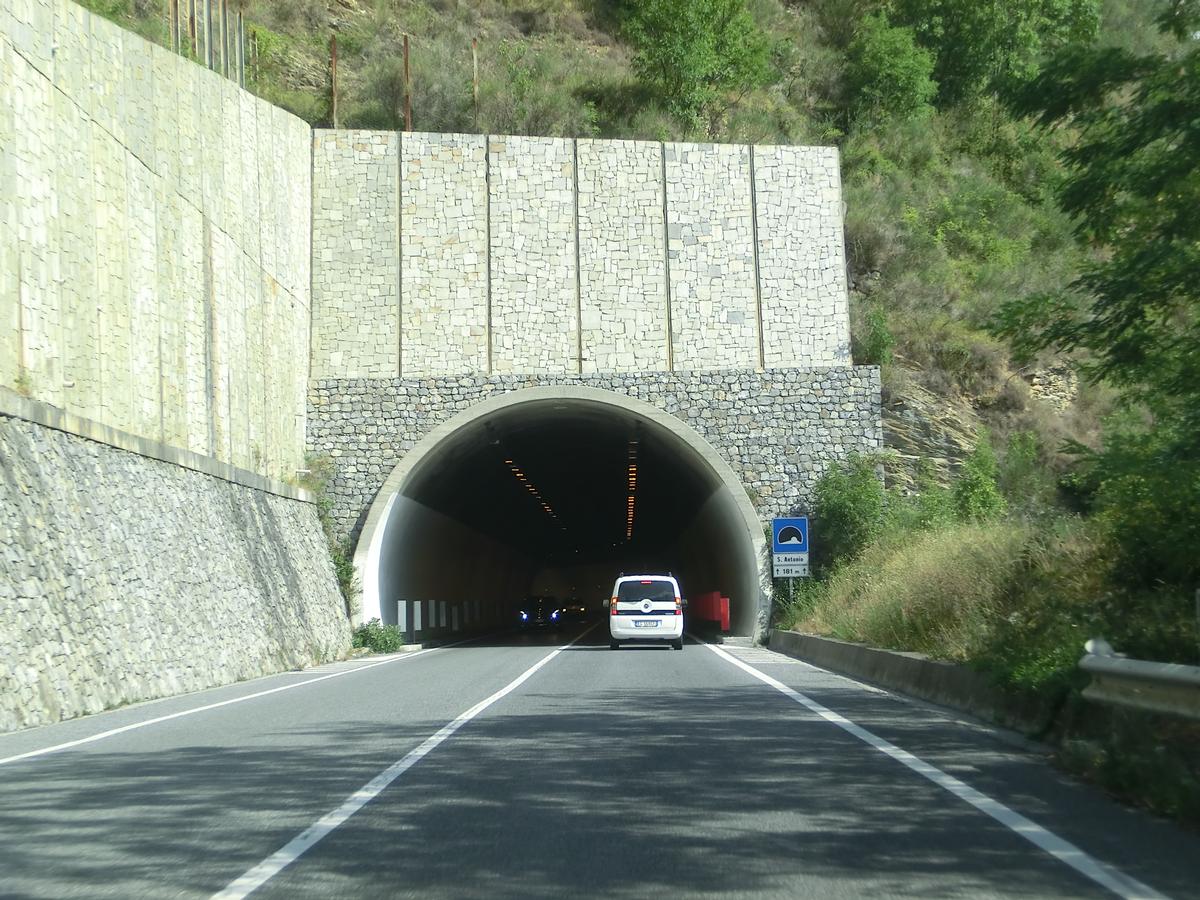 Sant'Antonio Tunnel (SS28) southern portal 