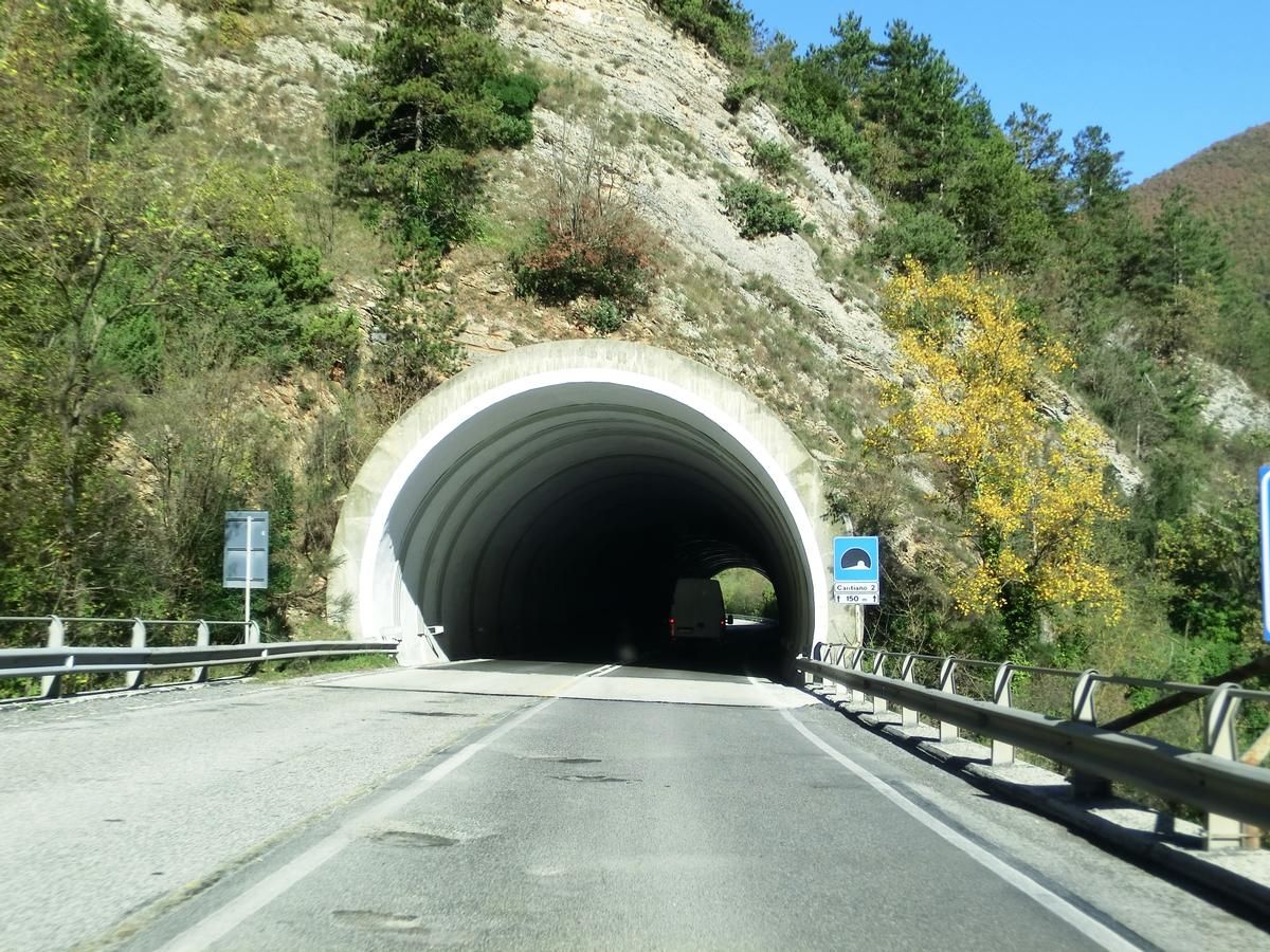 Tunnel Cantiano 2 