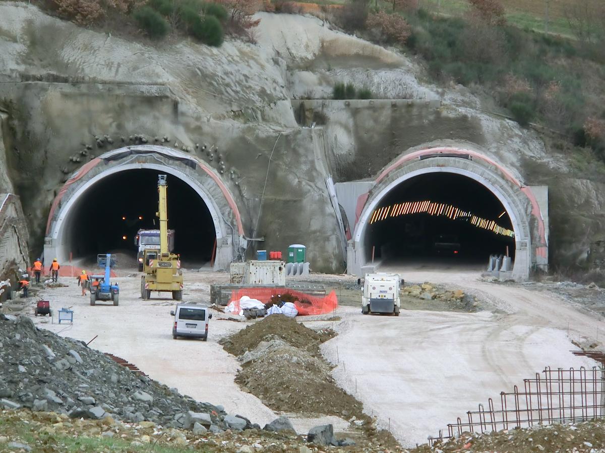 Colle Maggio Tunnel eastern portals 