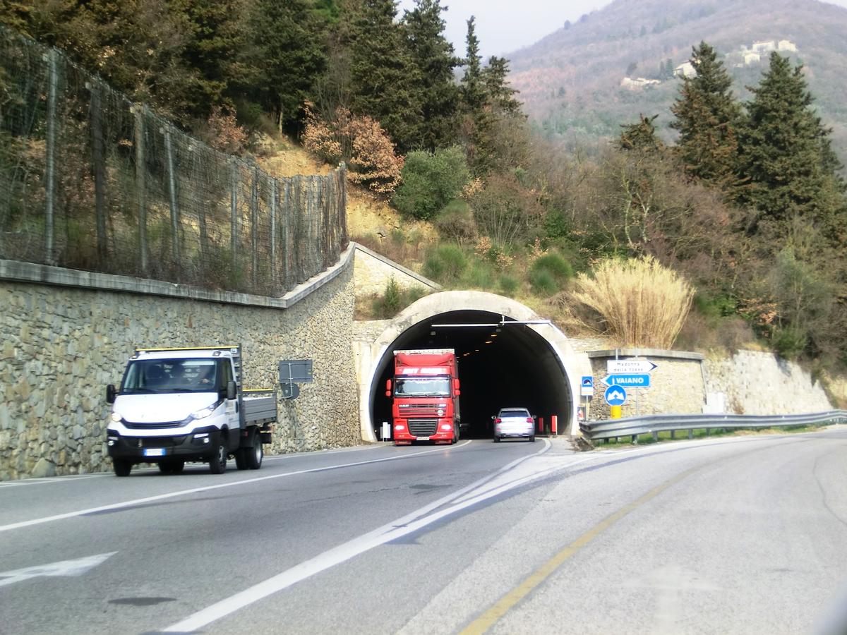 Madonna della Tosse Tunnel southern portal 