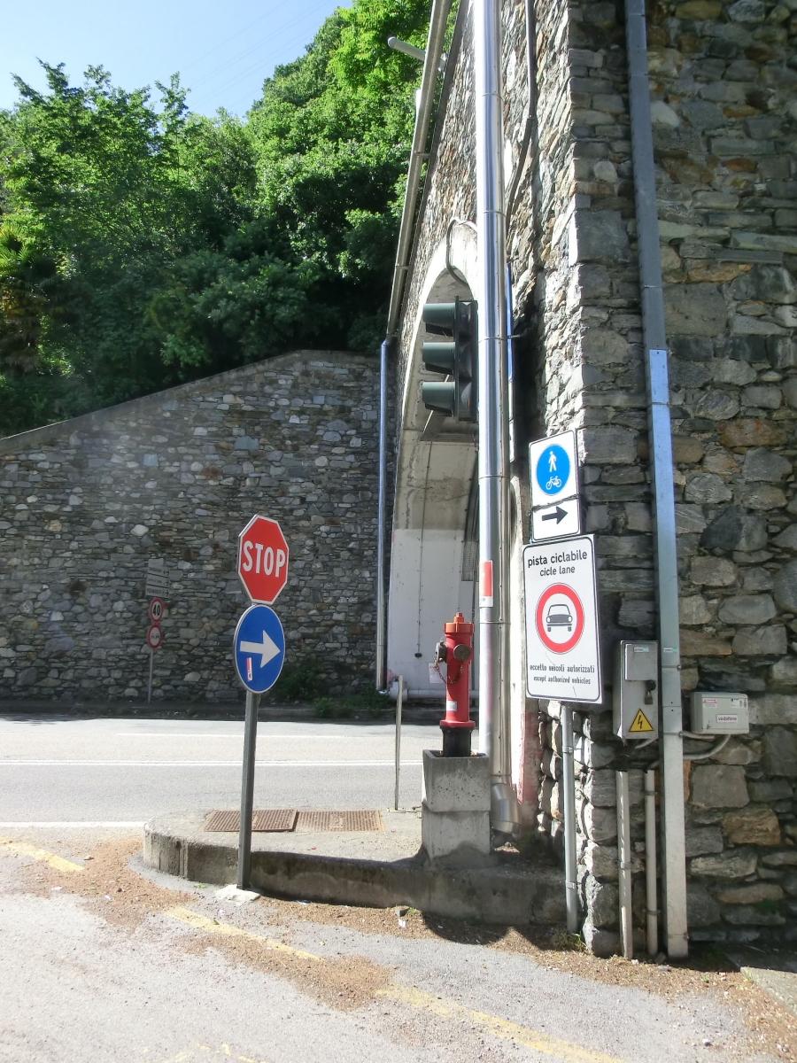 Nobiallo Tunnel southern portal 