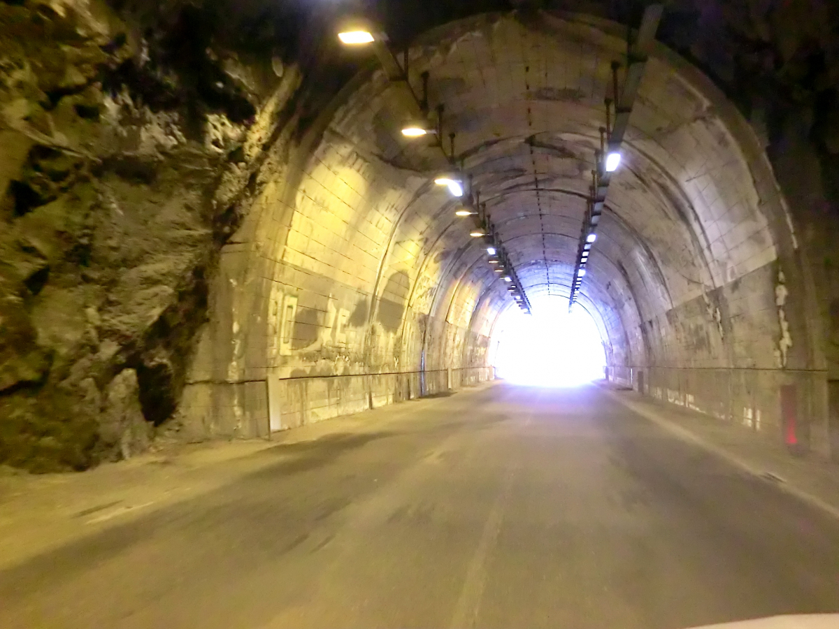 Stuz Tunnel 