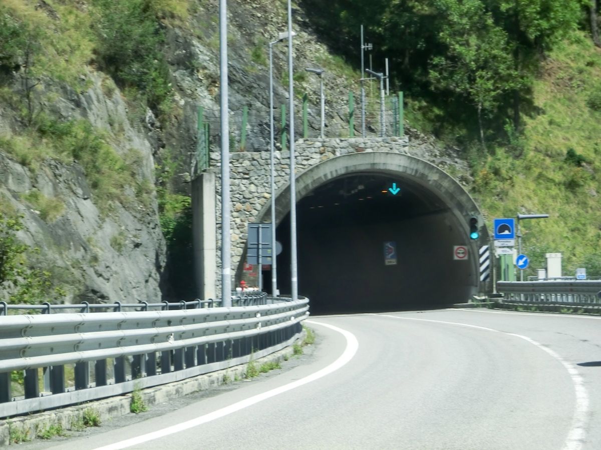 Mondadizza Tunnel southern portal 