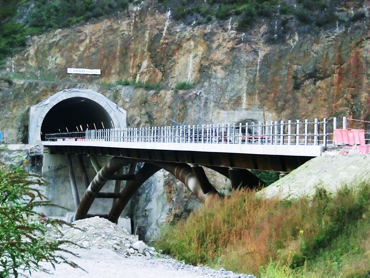 Adda-Talamona viaduct and Paniga Tunnel eastern portal under construction 