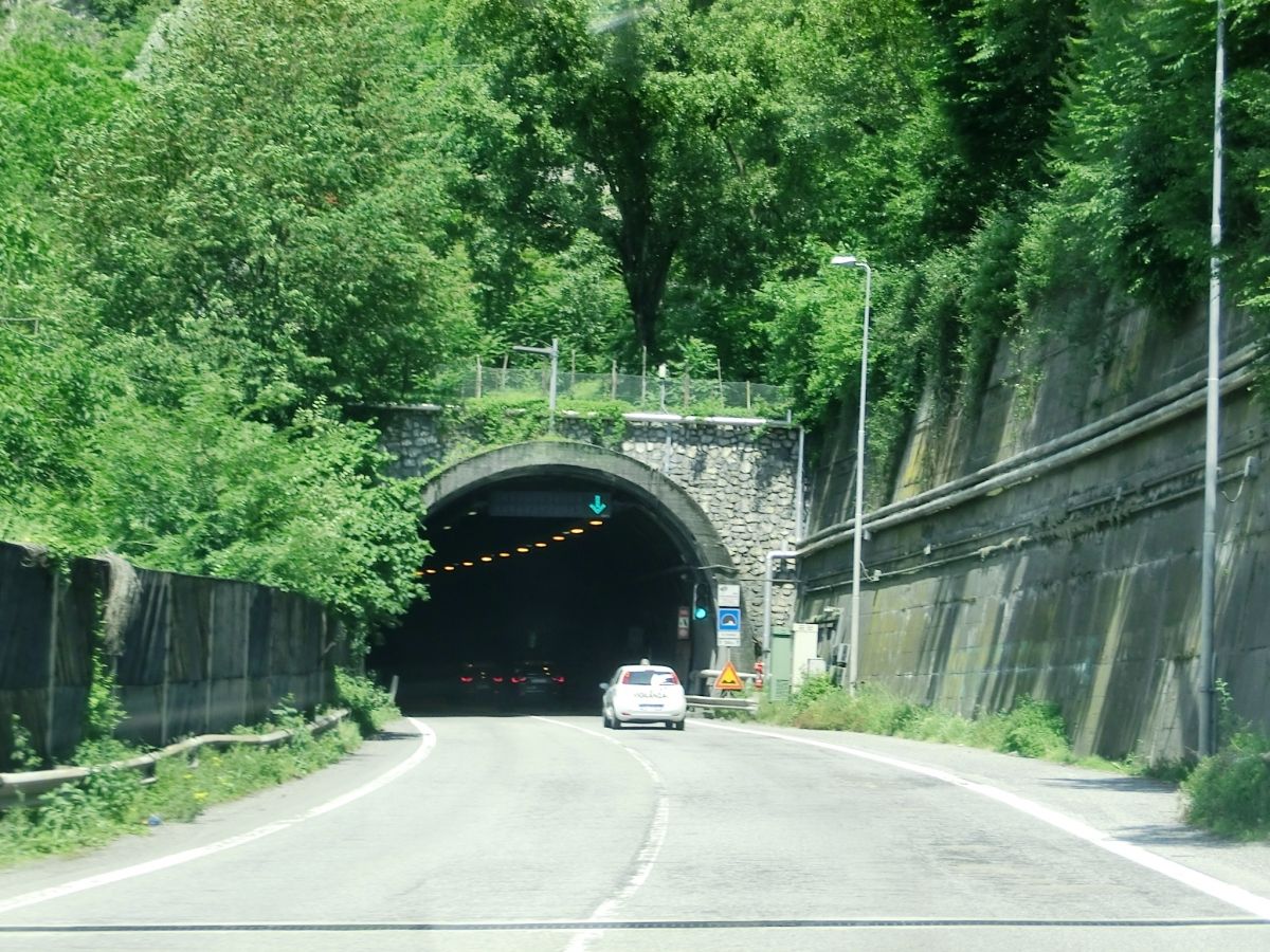 Santo Stefano-Tunnel 