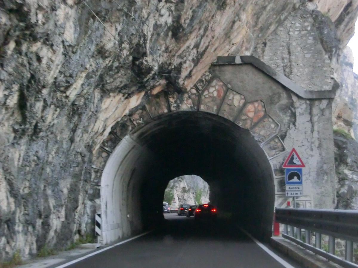 Tunnel Aurora 