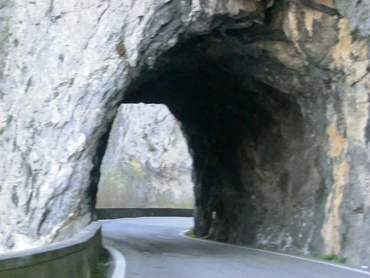 Castro III Tunnel northern portal 
