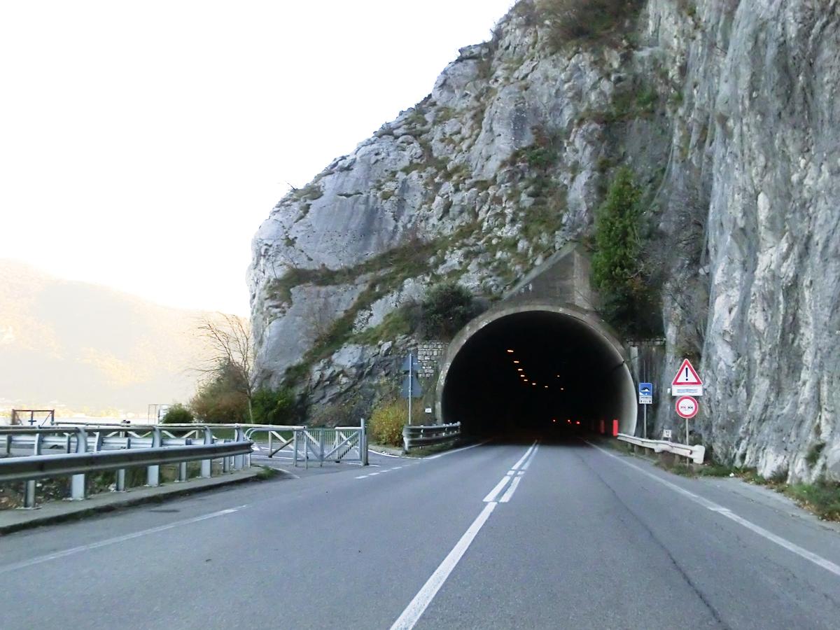 Tavernola Tunnel northern portal 