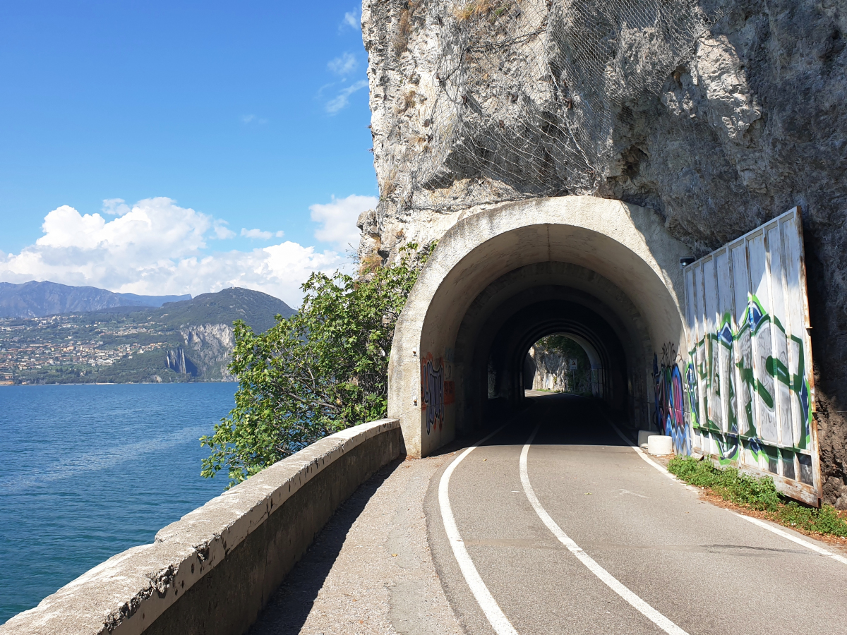 Colombano II Tunnel 