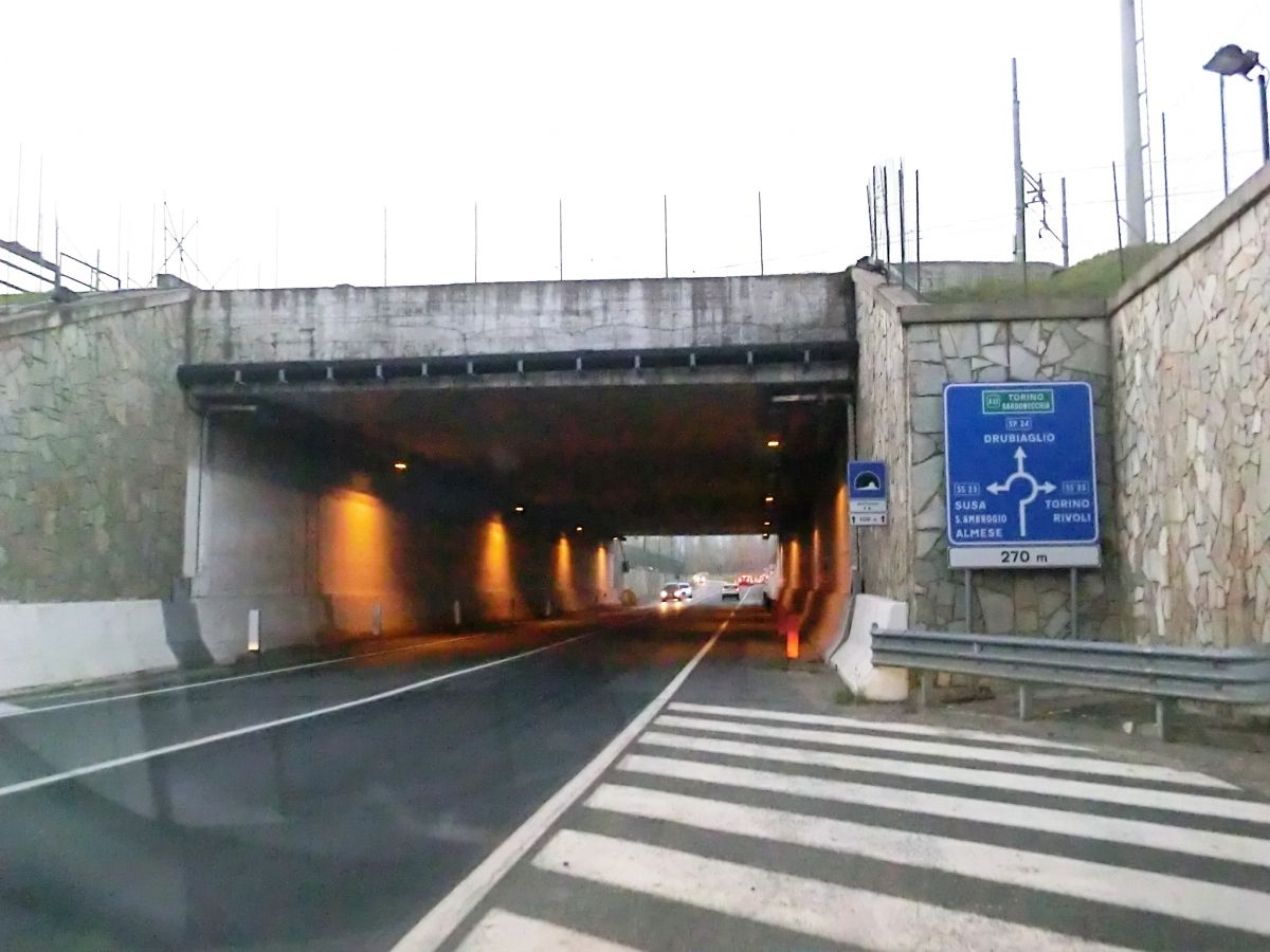Tunnel Corso Torino 