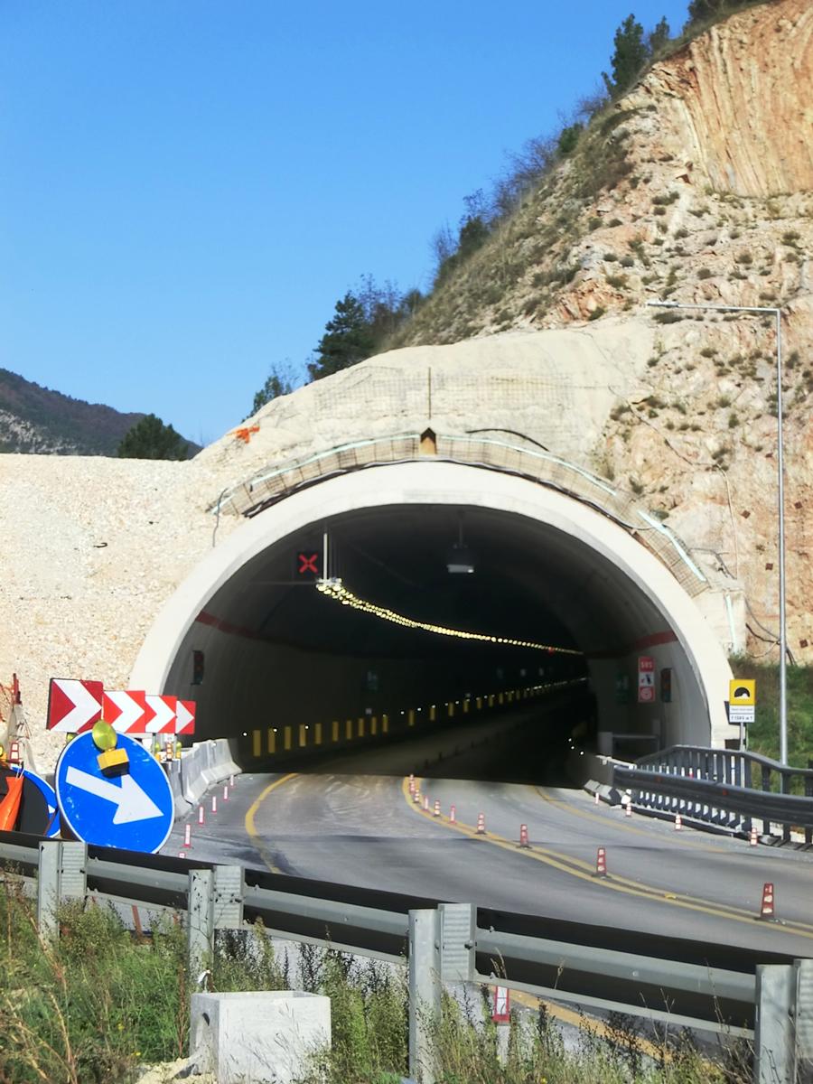 Sassi Rossi Nord Tunnel southern portal 