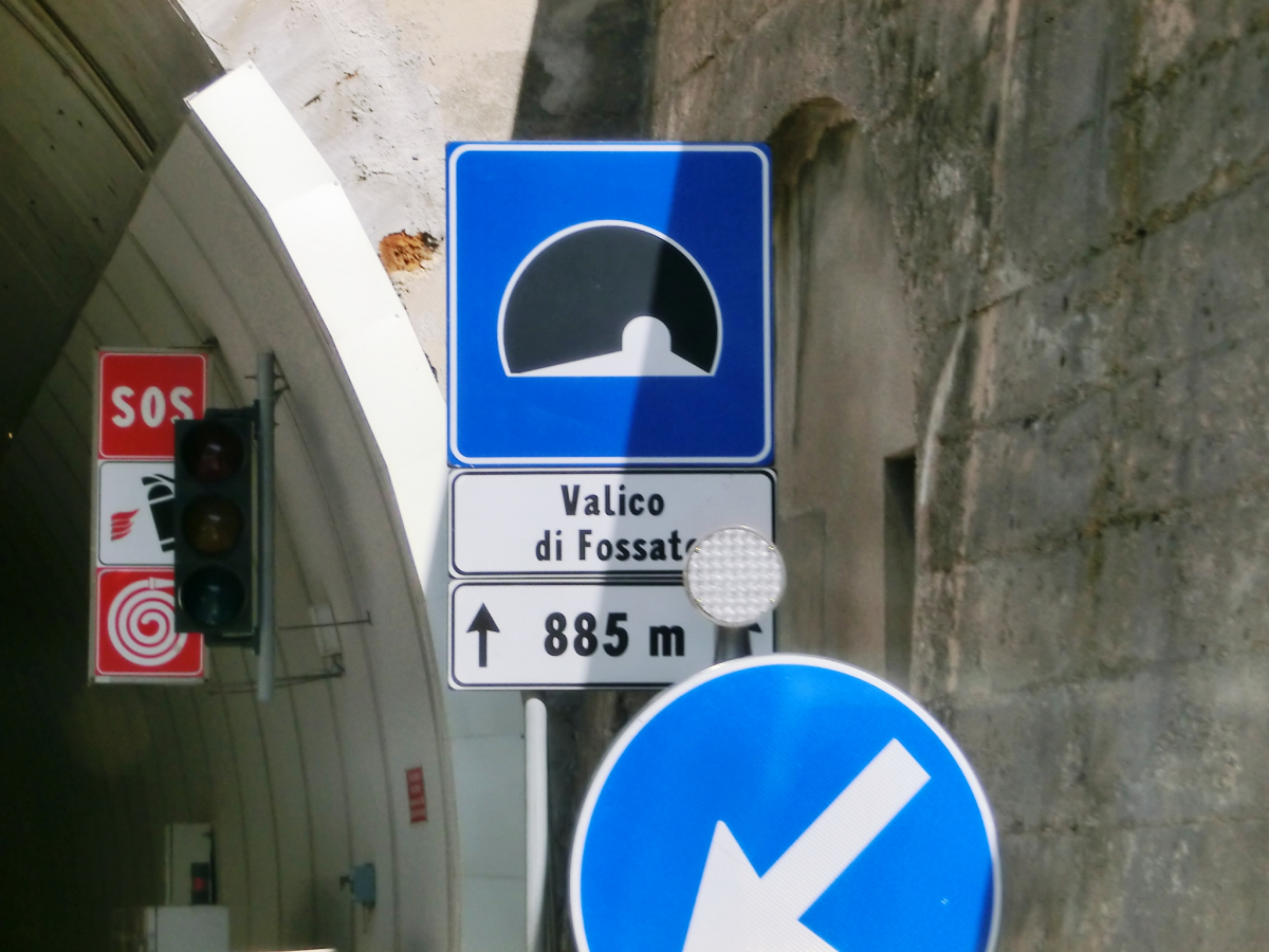 Fossato di Vico Tunnel western portal, renamed Valico di Fossato 