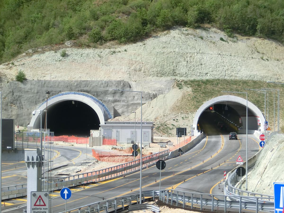 Tunnel Valico di Fossato 