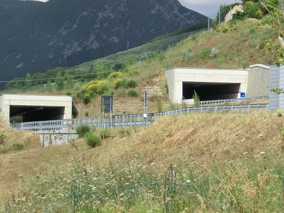 San Lorenzo 2 Tunnel western portals 