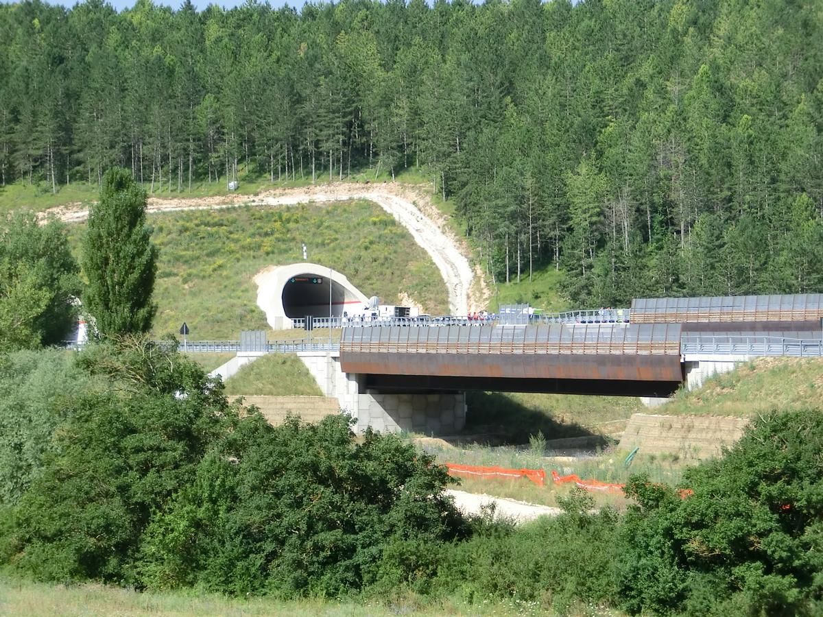 La Palude Viaduct and eastern portals Tunnel 