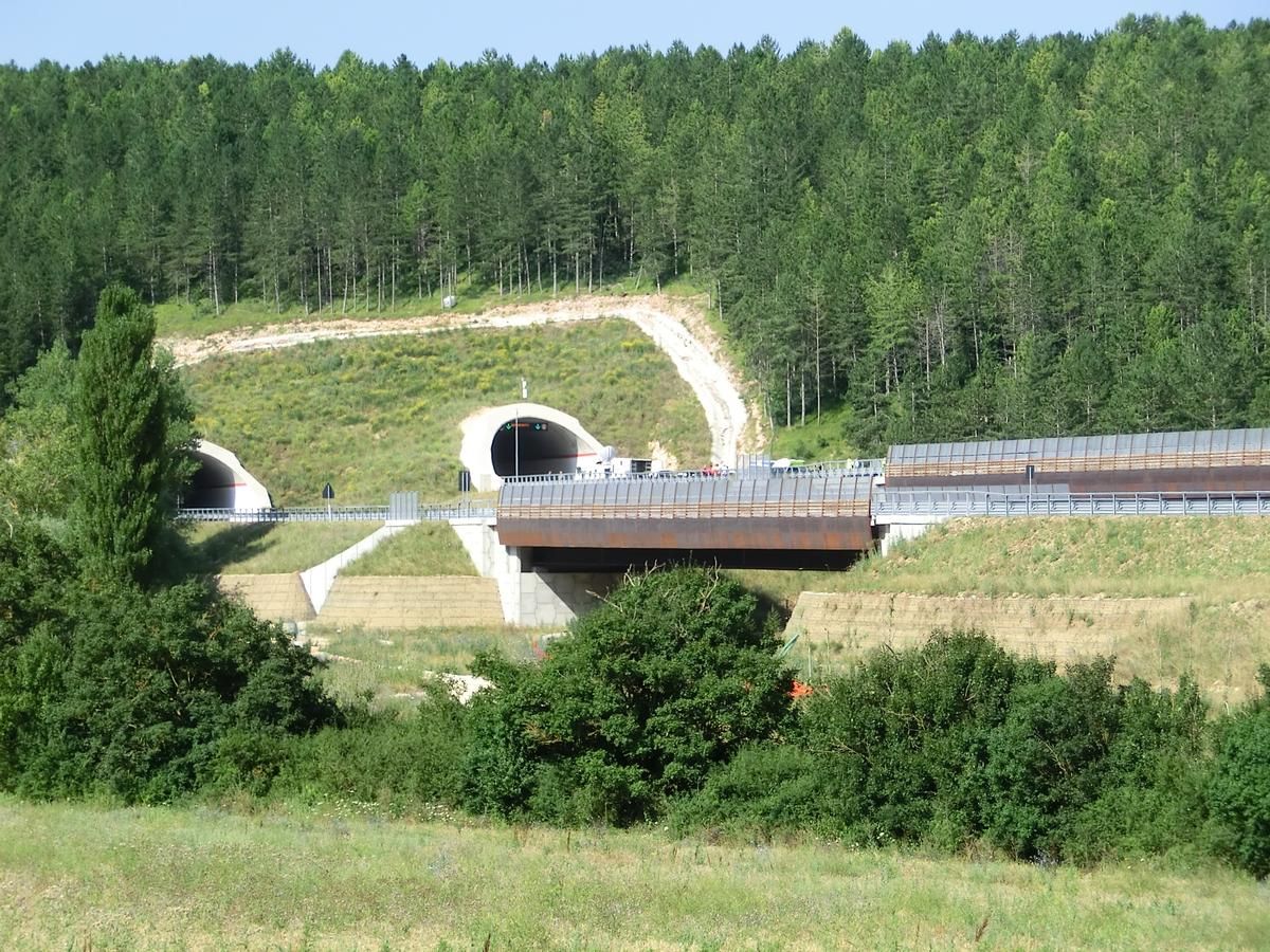 La Palude Viaduct and eastern portals Tunnel 