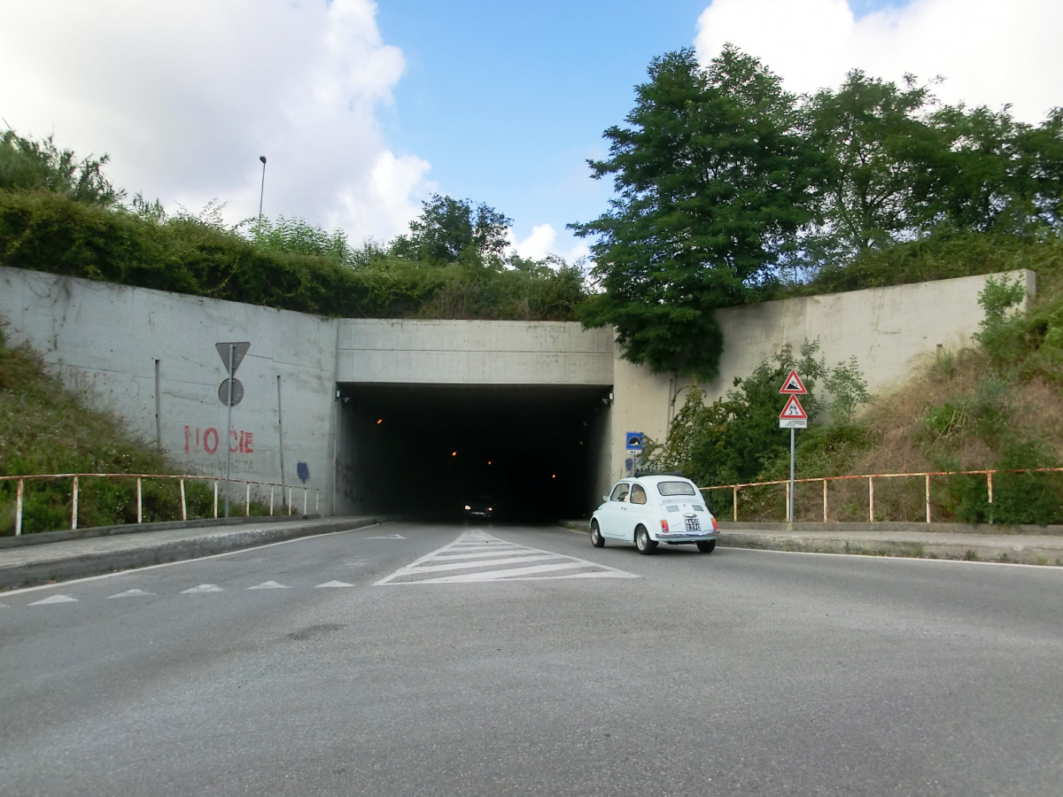 Tissoni Tunnel western portal 