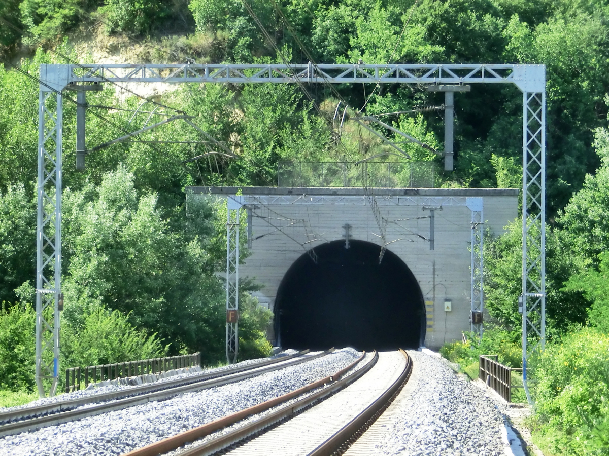Tunnel Costa dei Rosi 