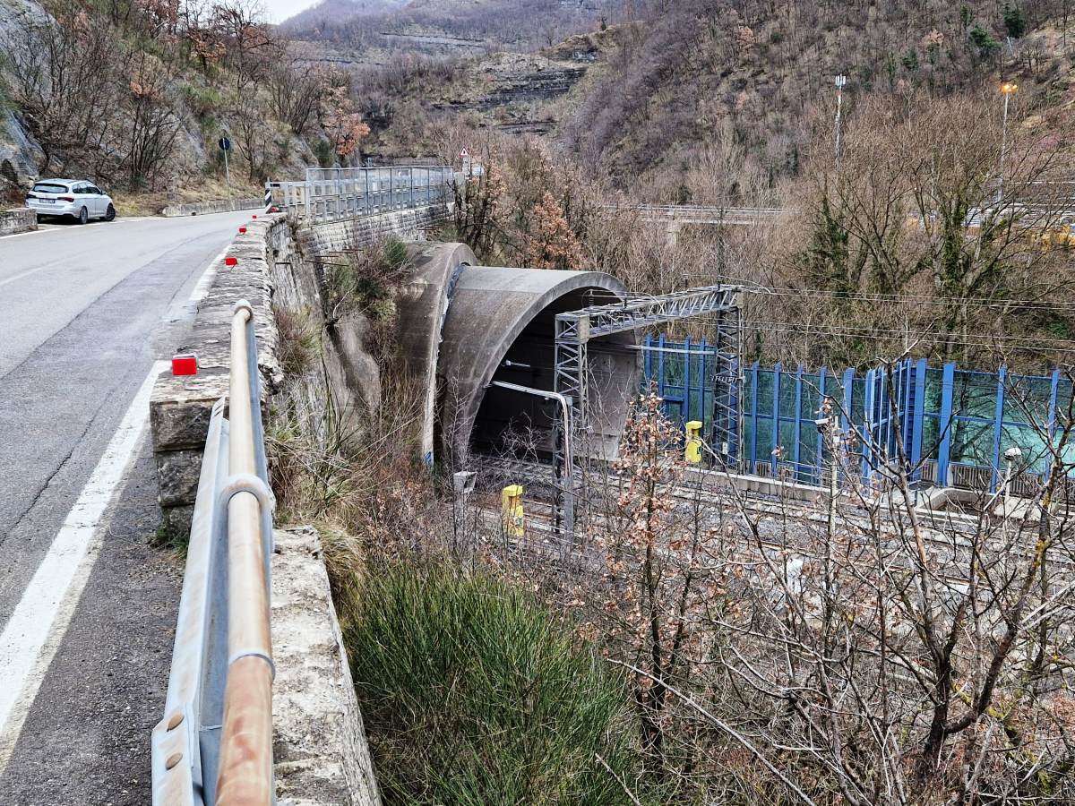 Scheggianico Tunnel 