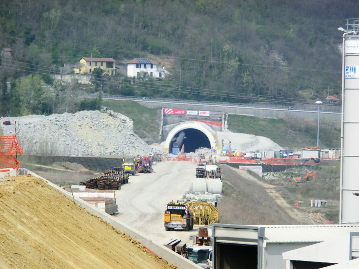 Serravalle Tunnel southern portal 