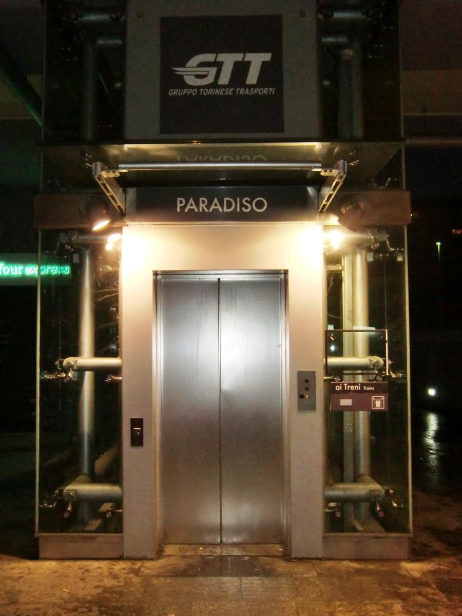 Paradiso Metro station, lift 