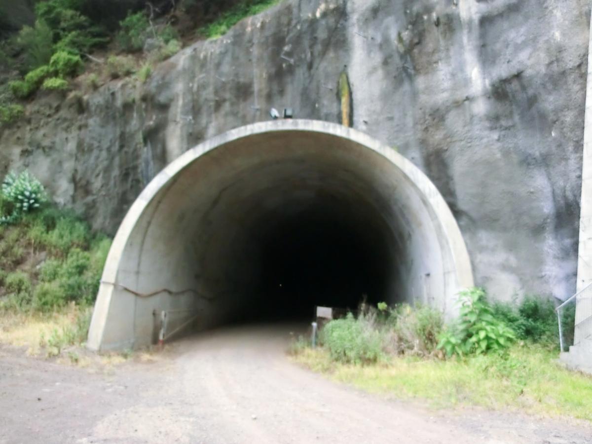 Ribeira de São Jorge - Arco de São Jorge 3 Tunnel western portal 