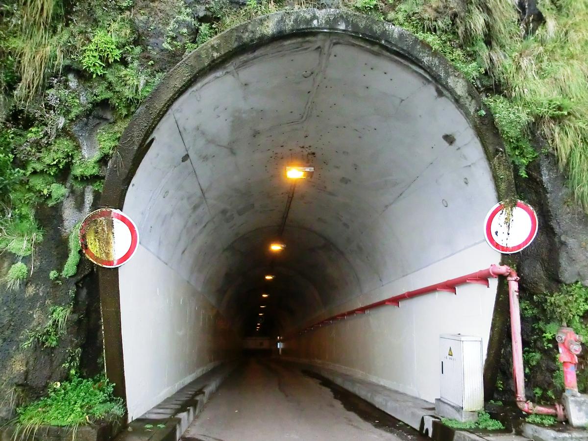 Fajã das Contreiras Tunnel safety access 