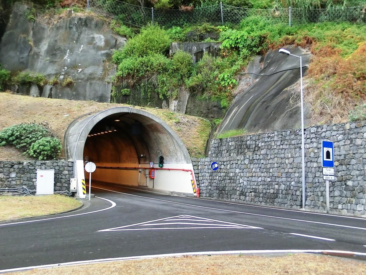 Fajã das Contreiras Tunnel western portal 