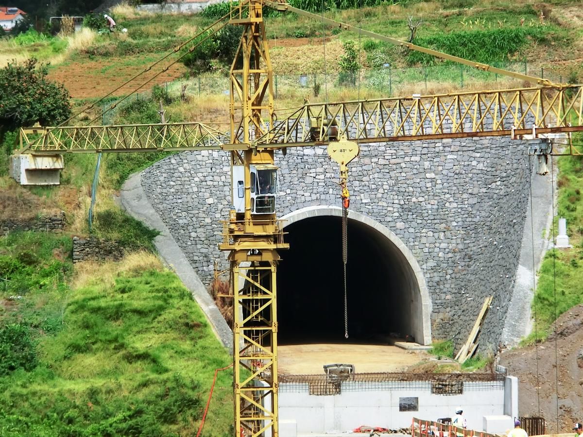 Lombada dos Cedros Tunnel southern portal 