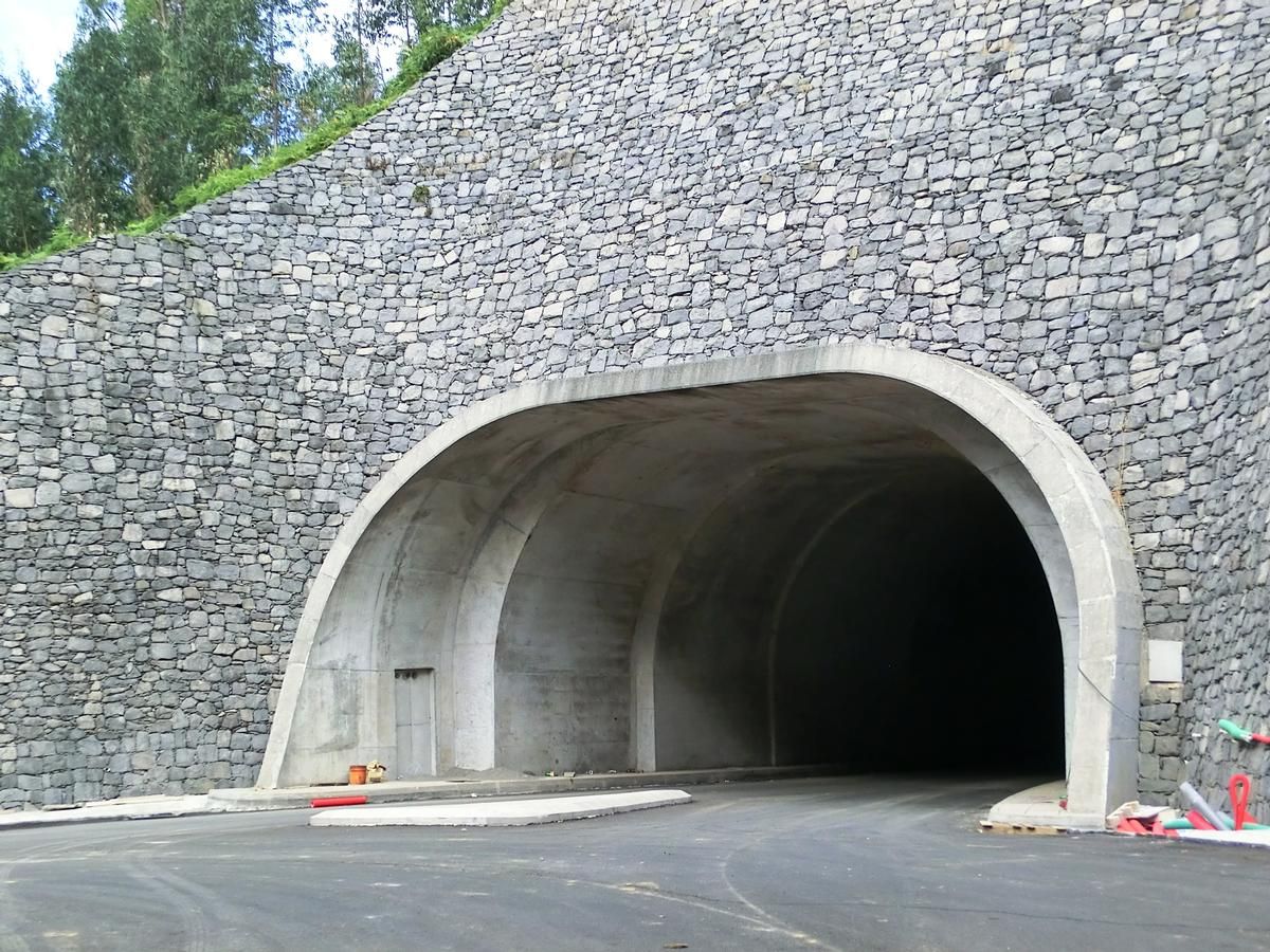 Lombada dos Marinheiros Tunnel northern portal 