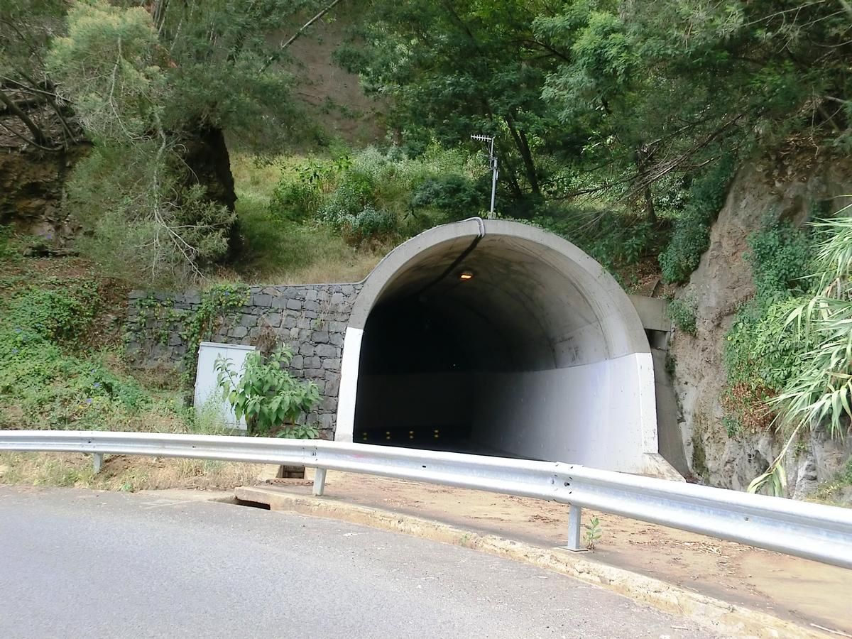 Pomar Tunnel - safety tunnel access 
