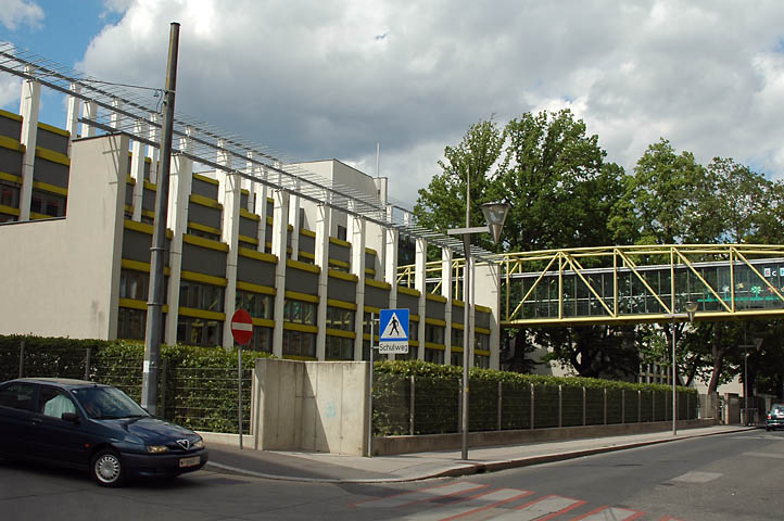 Vienna - Dirmhirngasse School 