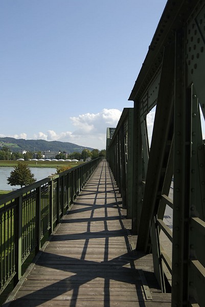 Eisenbahnbrücke in Linz 