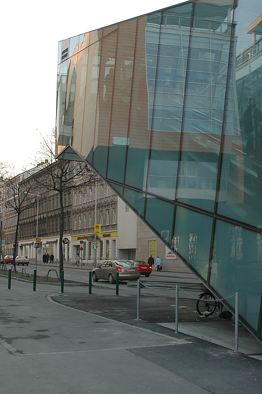 Passerelle pour la Lugner City, Vienne 