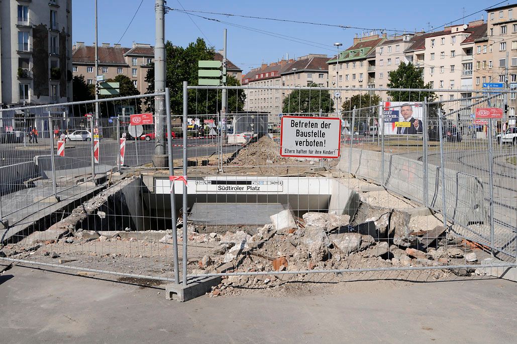 Bahnhof Südtiroler Platz (U1, S Bahn, Straßenbahn) Umbau im Zuge der Errichtung des Hauptbahnhofs Wien 