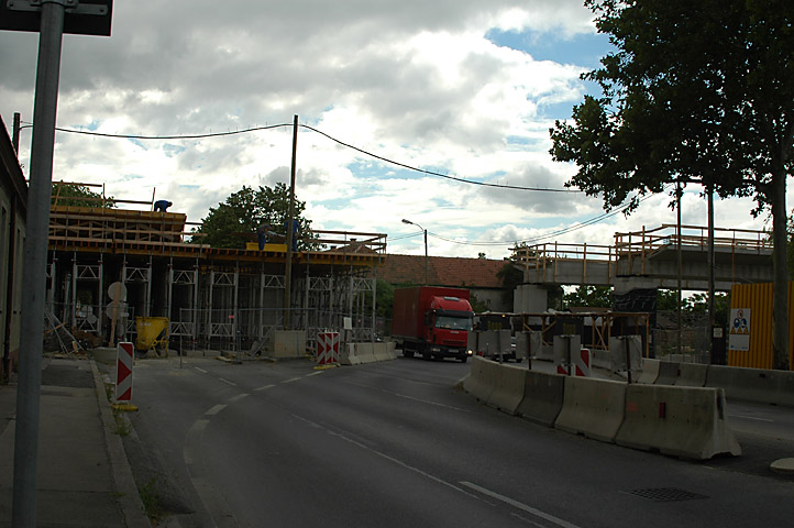 Prolongement de l'U 2 à Vienne - Pont-rail sur la Erzherzog-Karl-Strasse 