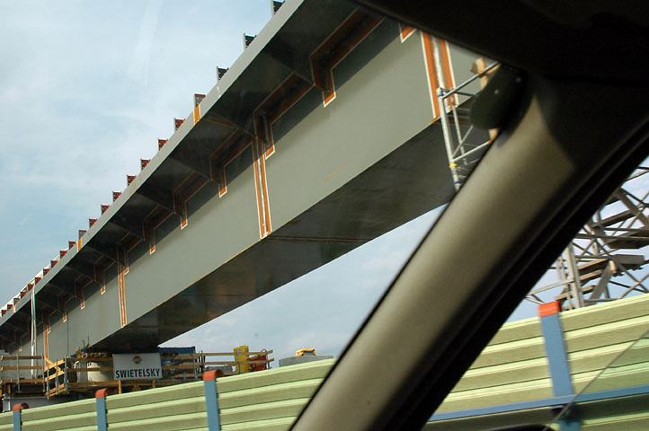 Construction of the bridge of the U 2 Metro line crossing the A 23 motorway in Vienna 