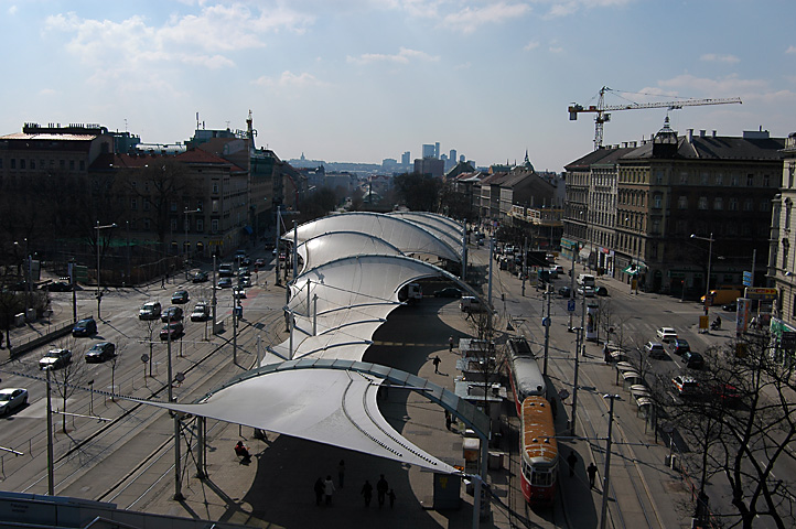 Tramway à Vienne - Station Urban-Loritz-Platz 