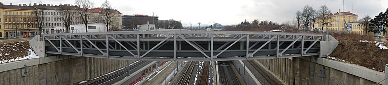 Rohrleitungsbrücke neben der Wienerbergbrücke, nicht öffentlich zugänglich 