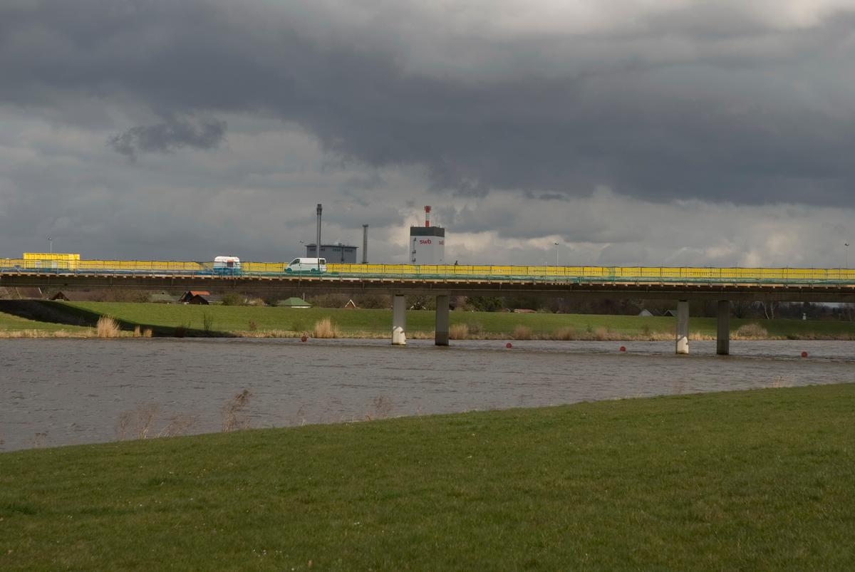 Karl-Carstens-Brücke 