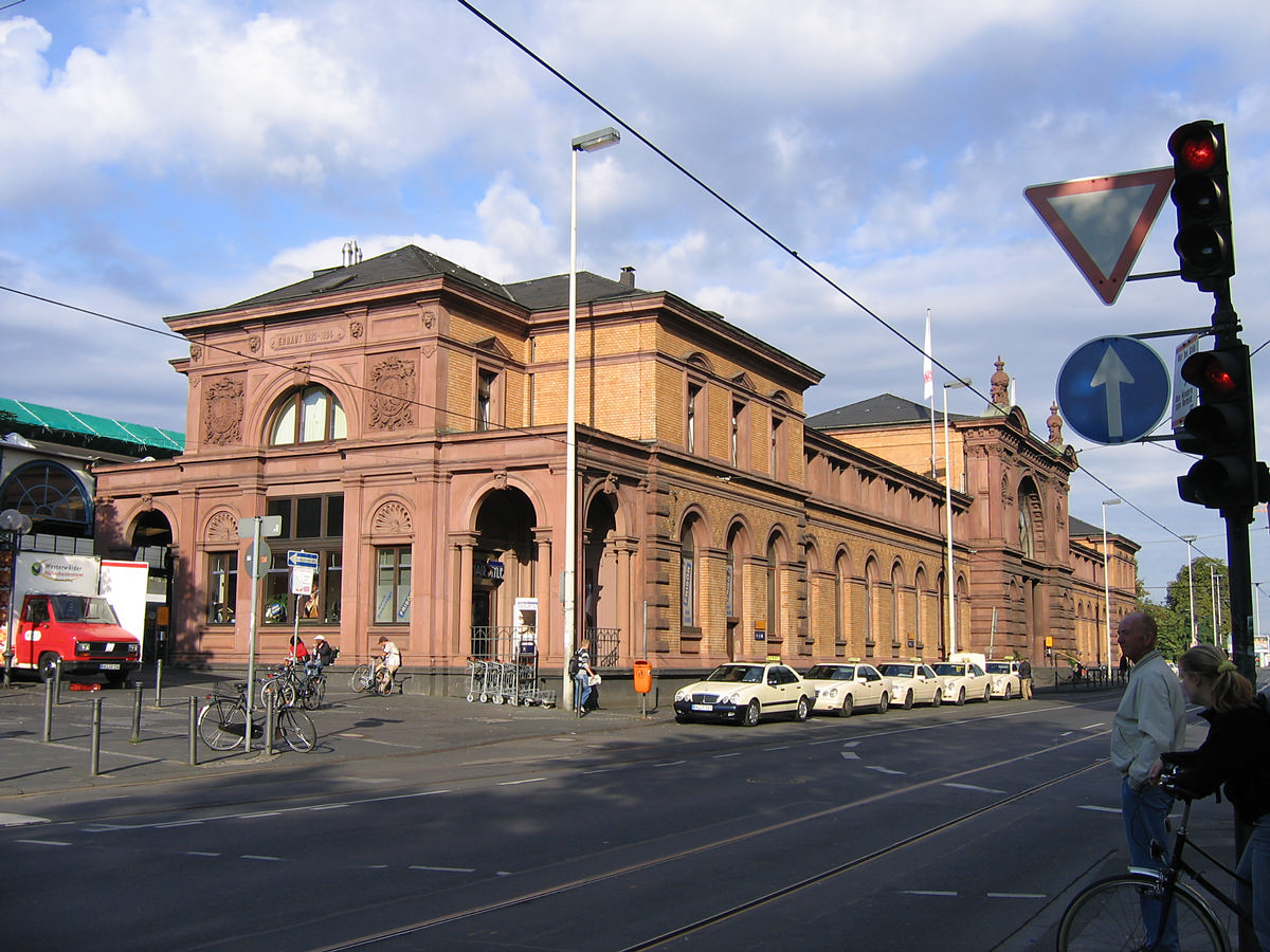 Bonn Central Station 