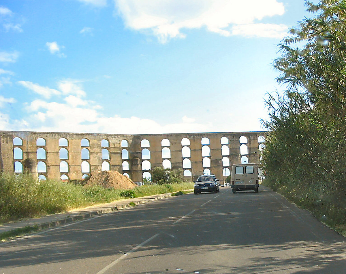Almoreira Aqueduct 
