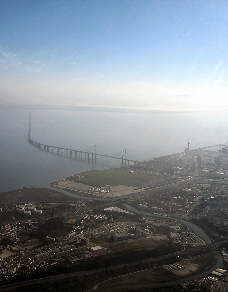 Vasco da Gama-Brücke in Lissabon 