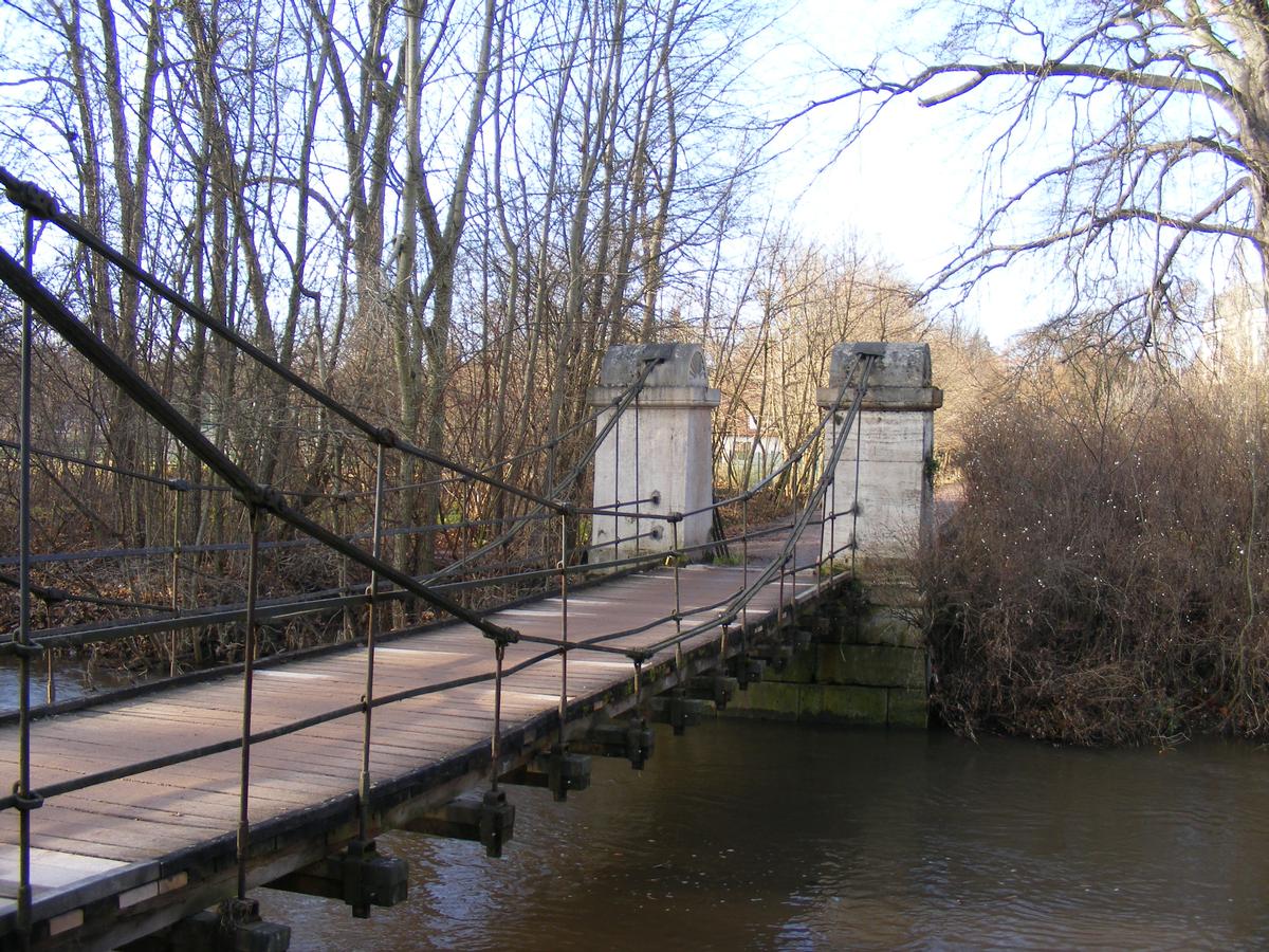 Belvedere Footbridge 