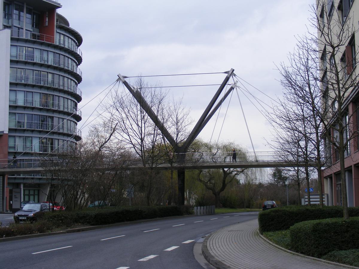 Fußgängerbrücke über den Hessenring, Bad Homburg vor der Höhe 